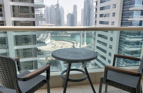 Dubai Marina Apartment | Modern Studio at Royal Oceanic JBR by Deluxe Holiday Homes
