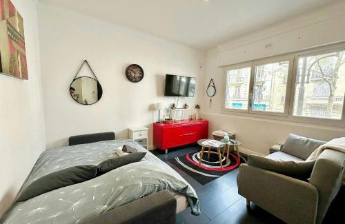 Carnot Apartment | Modern Studio Cannes Center Near Palais Festival