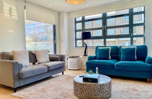 St. Johns Wood Apartment | Modern Studio Flats and 3-Bed Apartment with Balcony near Marylebone, St Johns Wood, Regents Park