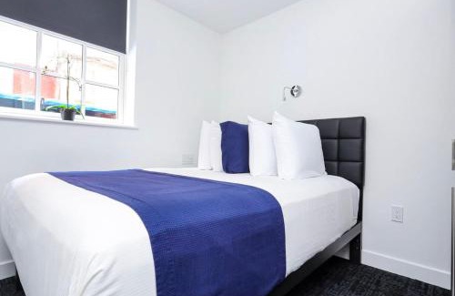 Fenway–Kenmore Apartment | Modern Studio in Historic Boston - Garden Unit #2