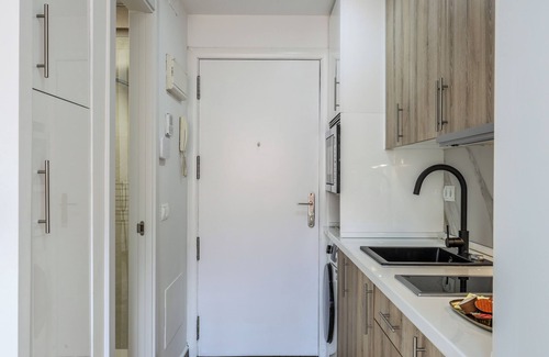 Almenara Apartment | Modern studio in madrid center