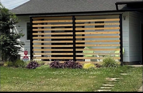 Kenton Apartment | Modern Studio in Terrific Portland with AC, WiFi