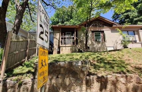 Westview Apartment | "Modern Studio Retreat Steps from the ATL Beltline -Dining, Breweries & Trails!"