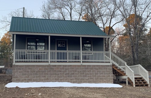 Mid America Cabin | Modern Style Cabin by the Lake