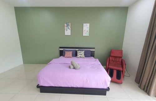 Central Seberang Perai House | MODERN STYLISH 2STOREY HOUSE 8PAX@ALMA NEAR JUSCO