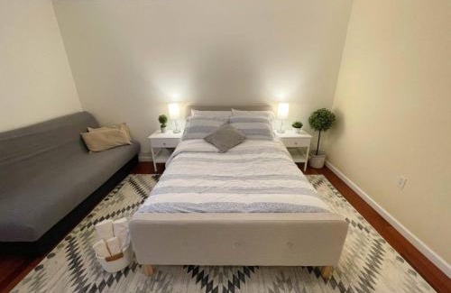 Northbridge Apartment | Modern Stylish 3 bed single house central Jersey