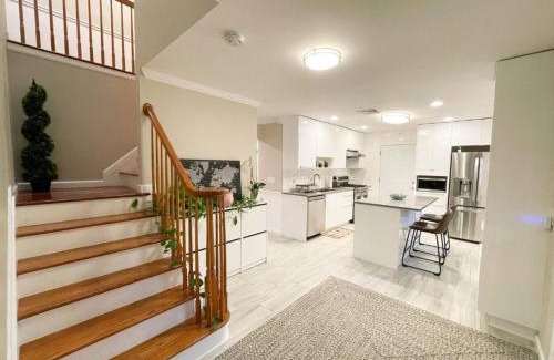 Northbridge Apartment | Modern Stylish 3 bed single house central Jersey