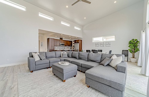 Gold Beach House | Modern & stylish getaway with fireplace, WiFi, AC, & W/D - walk to beach