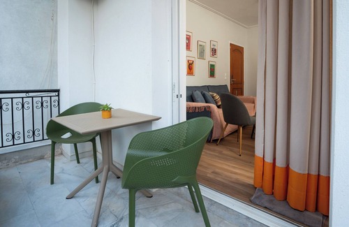 Tripoli Apartment | Modern & Sunny apartment with Garden View in the heart of the city center NYX 1