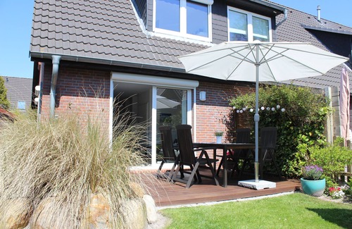 St. Peter-Ording House | Modern terraced house with sunny garden
