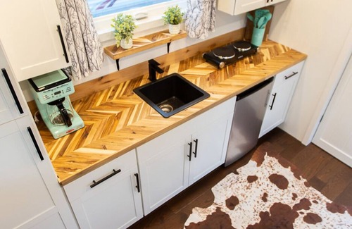 Draper House | ★Modern Tiny Home★ King bed★