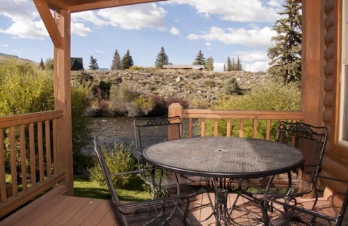 Almont Cabin | Modern "Tiny Home" Style Cabin on Taylor River with Private Fishing Access