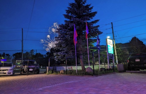 Wasaga Beach Cottage | Modern Tiny Wood Cottage #4 Camping style Cottages 5 minutes to the beach!