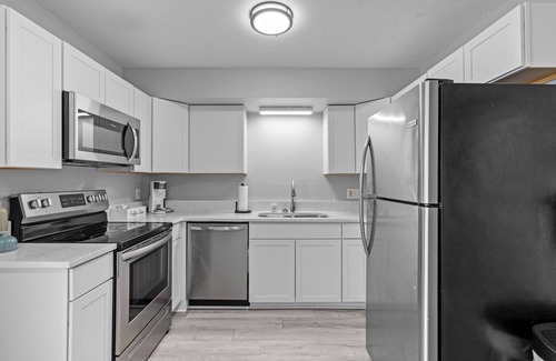 Gastonia Apartment | Modern Townhome w/Balcony Walk to FUSE Stadium