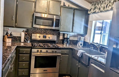 Big Bear Lake Condo | Modern Townhouse Featuring Spa at Snow Summit Base