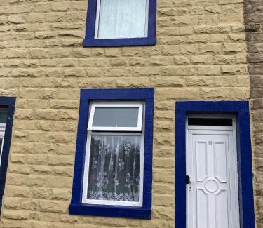 Burnley House | Modern Travis House