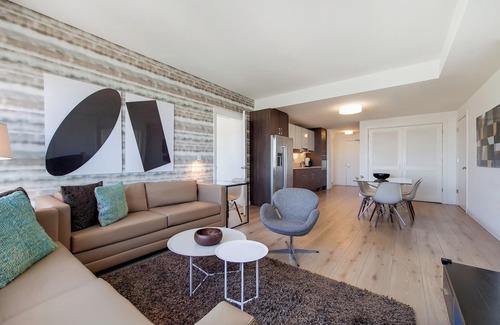 Fenway–Kenmore Apartment | Modern Two Bedroom Steps from Fenway Park