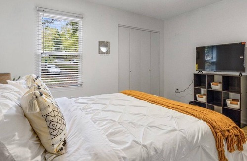North Chesterfield House | Modern Updated Oasis in Chesterfield On Golf Course