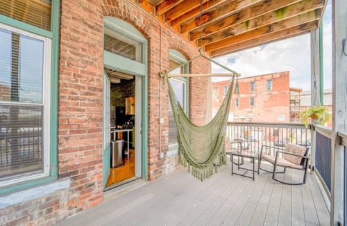Binghamton Apartment | Modern Urban Stay Dtwn Apt