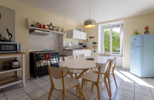 Clohars-Fouesnant House | Modern Vacation Home "Coz" with Pool and Garden