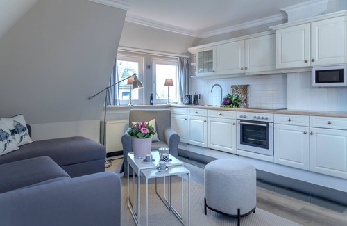 Keitum Apartment | Modern vacation apartment in the heart of the captain's village of Keitum.