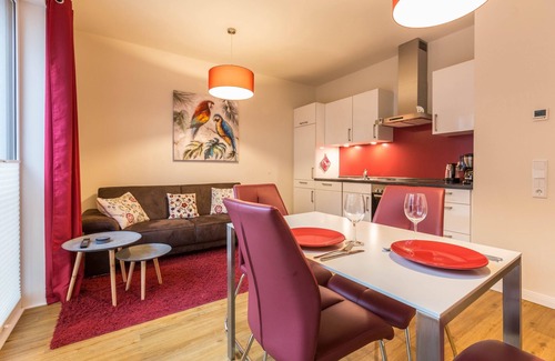 Busum Apartment | Modern Vacation Apartment "Büsumperle Rot" in Central Location with Wi-Fi