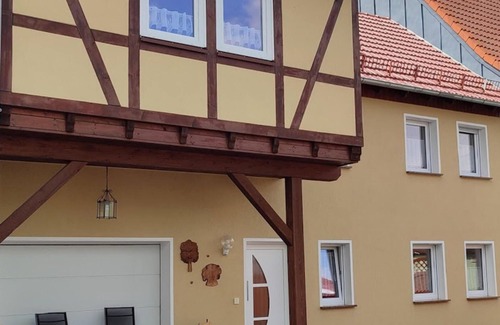 Mittelsdorf Apartment | Modern vacation apartment (50m2) with wood-burning stove