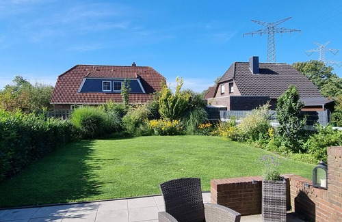 Maadebogen House | Modern vacation home Leon Wilhelmshaven in a quiet location with south-facing terrace