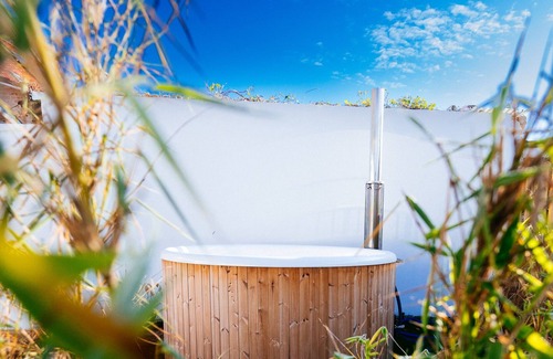 Visselhoevede House | Modern vacation home with sauna and hot tub for families with children + friends