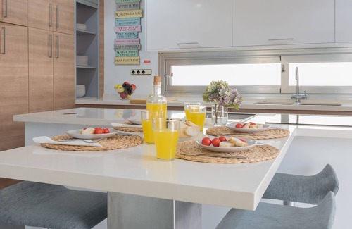Aguadulce Villa | Modern villa 5 minutes from the beach with private pool in a prime location