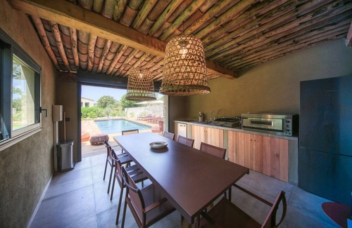 Bonifacio House | Modern Villa 8 people with private heated pool