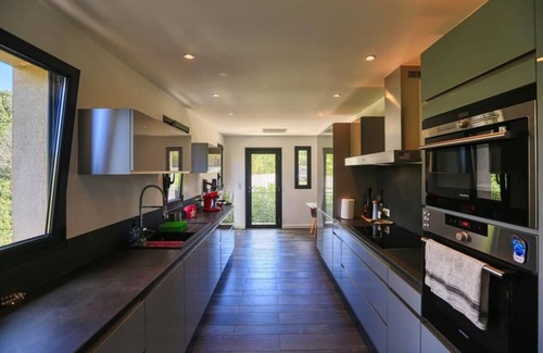 Bonifacio House | Modern Villa 8 people with private heated pool