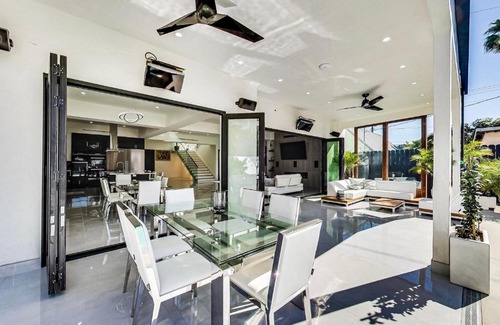 Melrose House | MODERN VILLA IN HEART OF WEST HOLLYWOOD