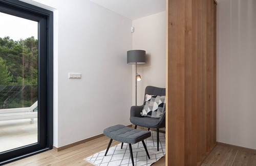 Liznjan Villa | Modern Villa Levante, just a few minutes' walk from the sea.