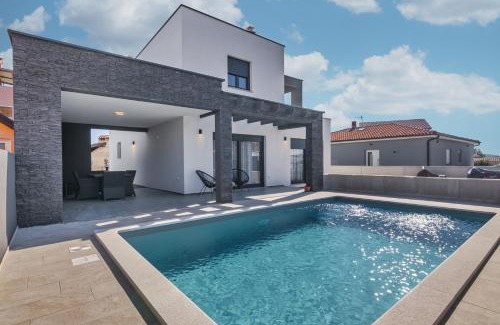 Skatari Villa | Modern villa Maeni with private pool in Pula