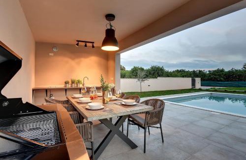 Loborika Villa | Modern villa Omnia with pool and grill in Pula