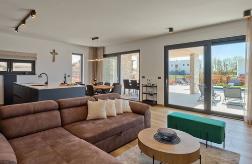 Kastelir-Labinci Villa | Modern villa Prudensia with pool in Porec