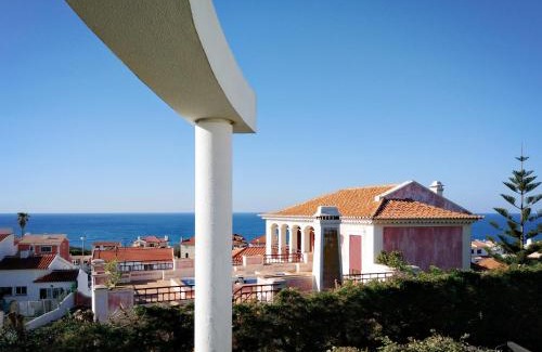 Praia das Macas House | Modern Villa Steps Away From The Beach