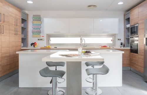Aguadulce Ski Chalet | Modern villa with private pool 5 min from the beach
