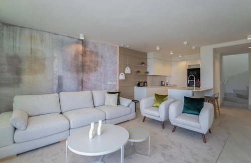 Almunecar Villa | Modern villa with stunning views and private pool in Almuñecar