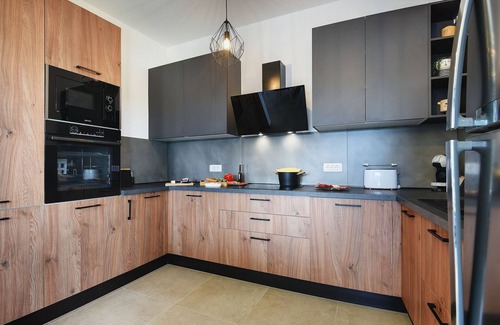 Jadreski Villa | Modern villa with heated pool