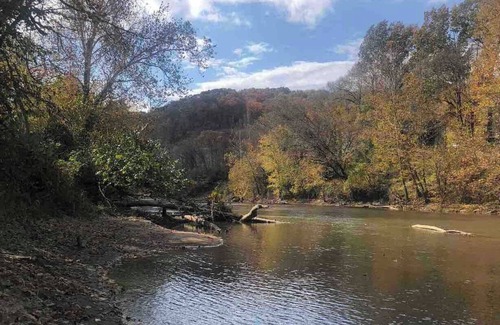 Eureka RV Rental | Modern Vintage Camper on a Farm w/ River View