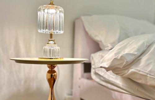 Bankstown House | Modern Vintage King and Single Rooms