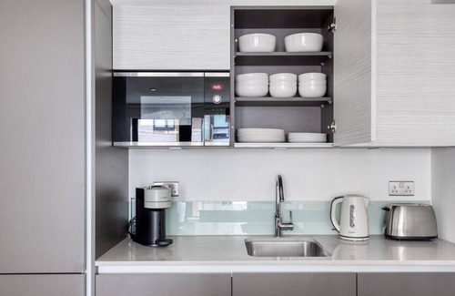 William Morris Apartment | Modern Walthamstow 1BR w/ Gym, nr Tube, by Blueground