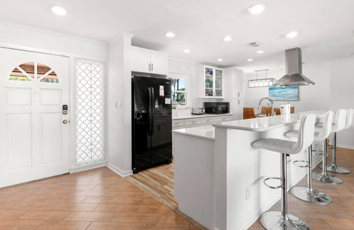 Shore Acres House | Modern waterfront home w. heated private pool, 30-night min. stay