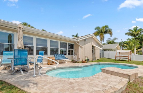 Shore Acres House | Modern waterfront home w. heated private pool, 30-night min. stay