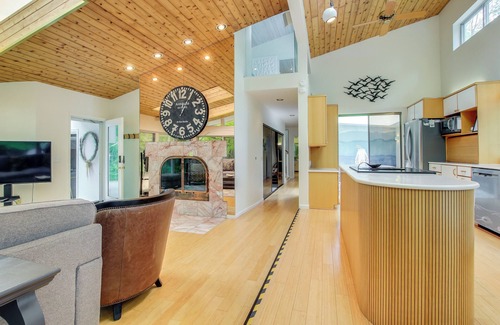Sturgeon Bay House | Modern Waterfront Home - 1 Mi to Cave Point Park!