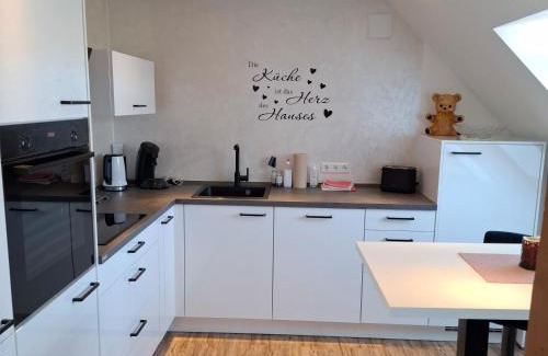 Knielingen Apartment | Moderne DG-Wohnung mit Flair in guter Lage