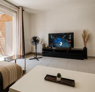 Fenouillet Apartment | Moderne et paisible maisonette avec jardin