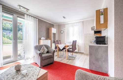 Schwalefeld Apartment | Moderne Ferienwohnung am Wald in Schwalefeld